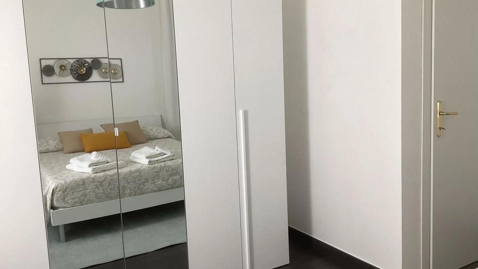 La Casa Gialla Scardovari 0*,